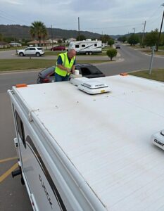 RV roof cleaner